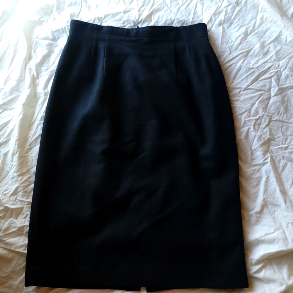 Norton Mc Naughton 100% Pure Virgin Wool midi pencil skirt